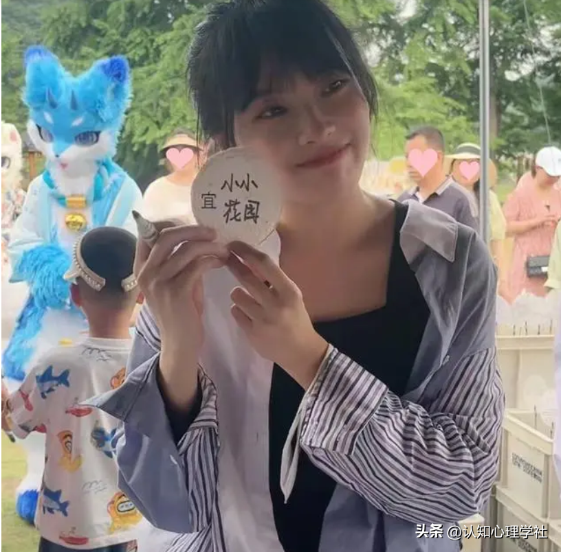 “挖呀挖”黄老师开始转型，还是以前单纯美女幼师吗？-黄老师怎么了