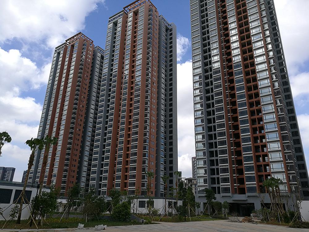 全国已有6亿栋建筑却还要盖房？温铁军：房子绑架了教育和医疗（温铁军谈中国房产）