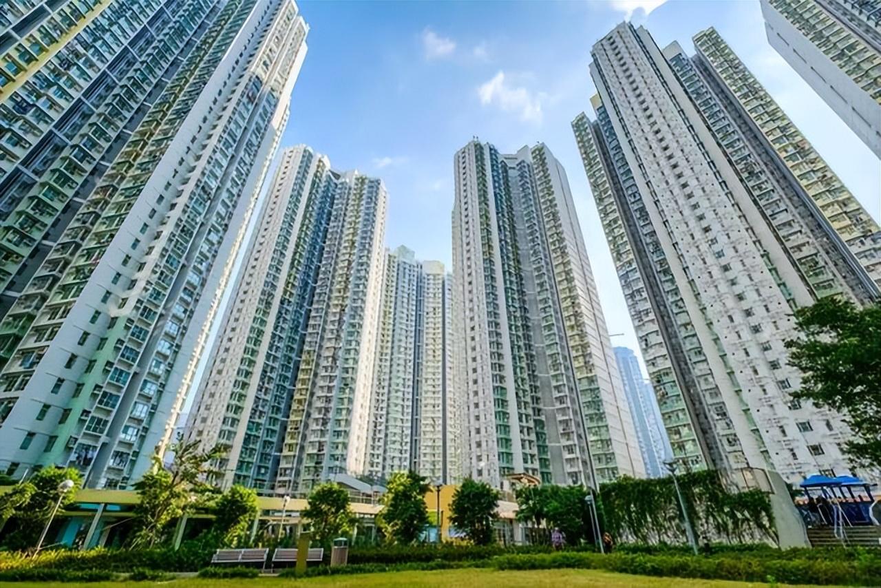 全国已有6亿栋建筑却还要盖房？温铁军：房子绑架了教育和医疗（温铁军谈中国房产）