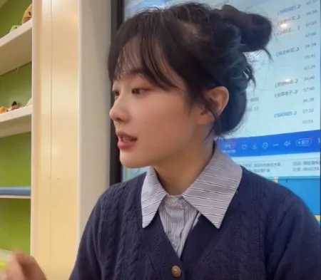 挖呀挖黄老师辞职做网红？一场直播狂赚上百万，本尊回应再惹争议-挖π币违法吗