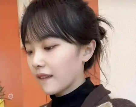 “挖呀挖”黄老师再次出圈，晒出书法作品，真有颜有才又有实力-黄老师讲书法笔记