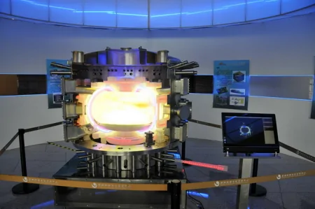 中国“人造太阳”破纪录，不间断运行17分钟，实现超长时间核聚变（中国“人造太阳”首次实现多少亿度运行?）