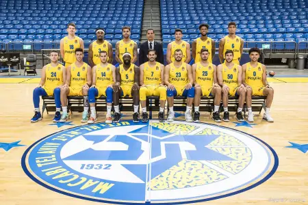 中国男排与巴西男排的对决：保级之战展开（中国和巴西的排球比赛）