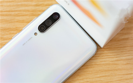 小米手机反复重启无法开机怎么办-小米手机反复重启不能开机是怎么回事