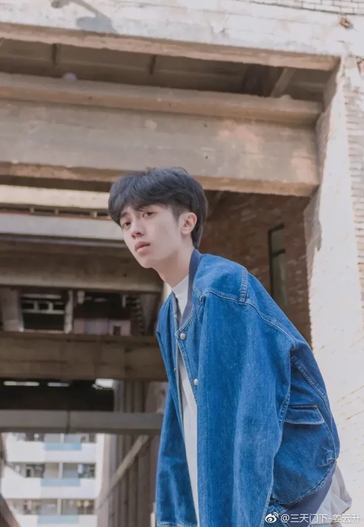 姜云升火了，他的这段经历也是时候扒出来说说了（姜云升昨晚他送了我玫瑰花）