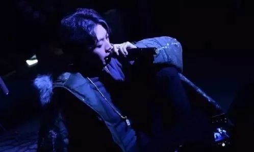 姜云升火了，他的这段经历也是时候扒出来说说了（姜云升昨晚他送了我玫瑰花）