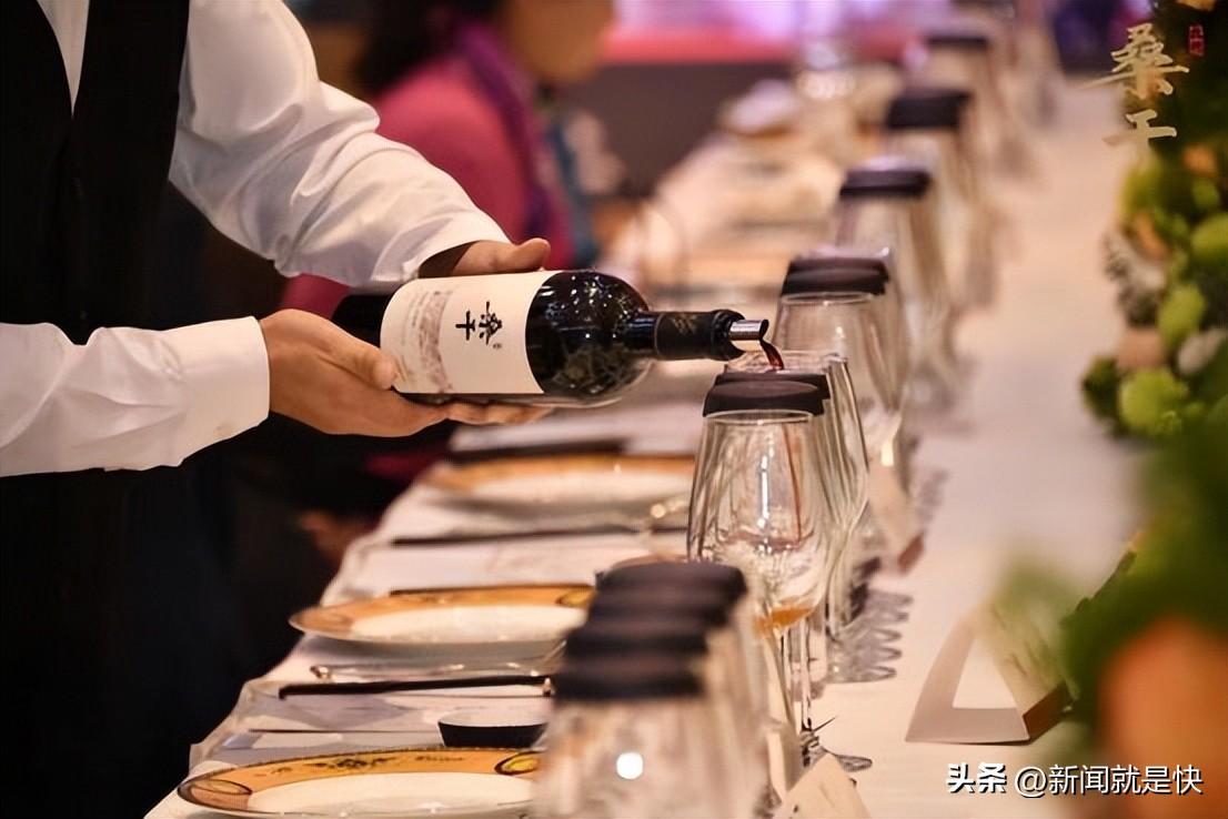 马克龙来华，对“它”一见倾心-马克龙接受采访