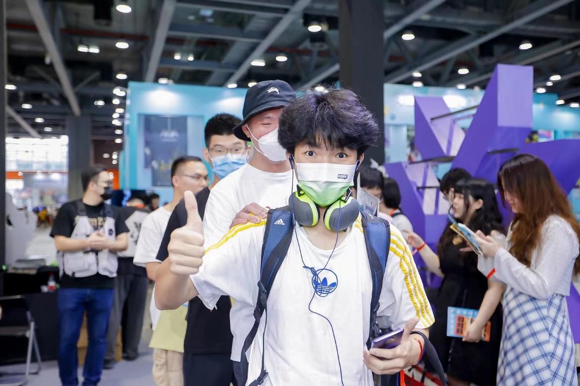 KOOK亮相2023广州核聚变《无畏契约》展台-广州核污染