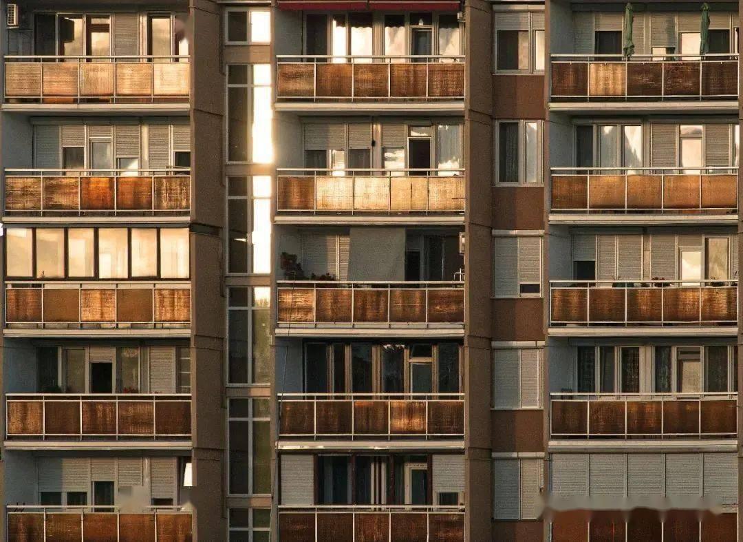 韩国房价跌穿，区域成交量暴跌70%，大量房东因还不起钱紧急出逃-韩国房价2020