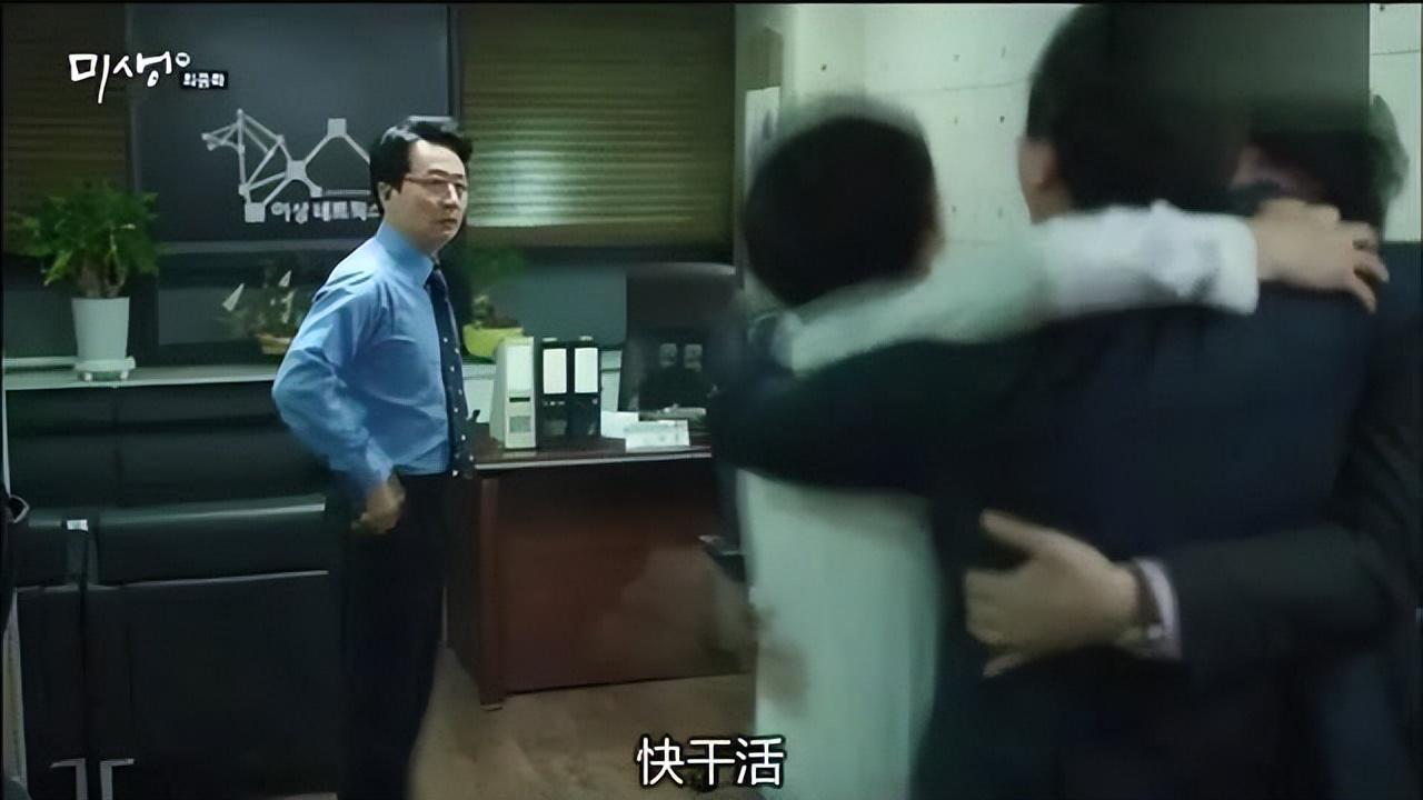 仅仅一个月，“上四休三”的老板“后悔”了！这是怎么回事？（上4休2工资会不会低）