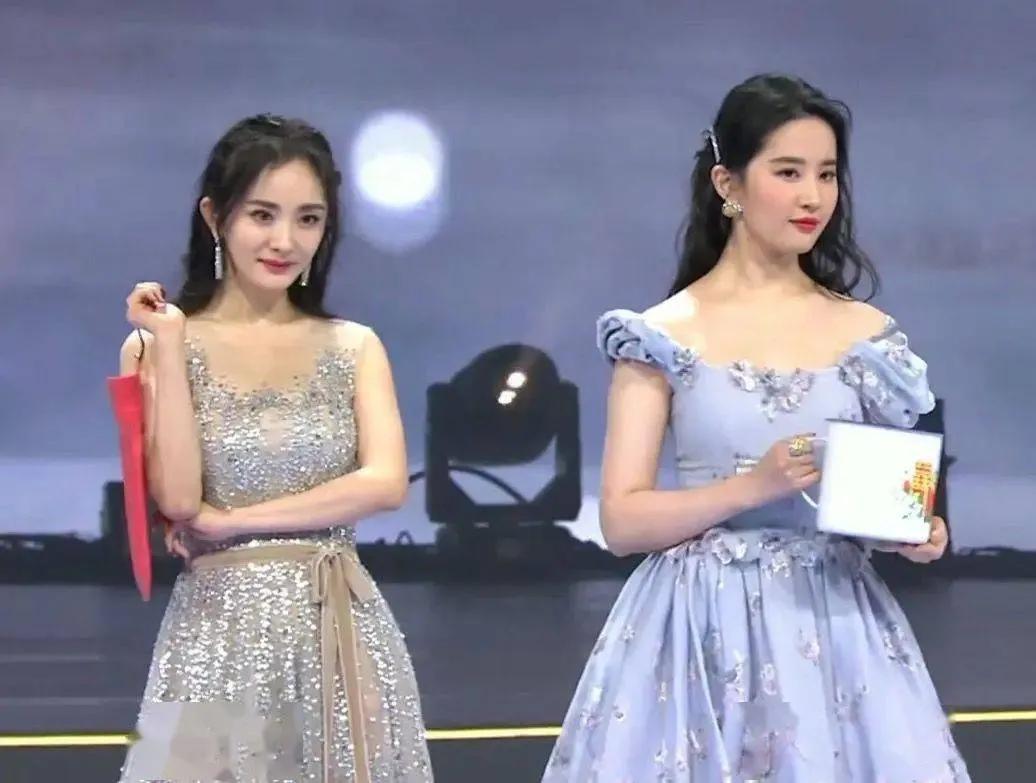 被韩国女生霸凌！刘亦菲爆过往经历表示：在美国，想维护祖国尊严-韩国媒体报道刘亦菲家世的视频是真的吗