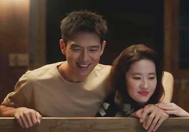 被韩国女生霸凌！刘亦菲爆过往经历表示：在美国，想维护祖国尊严-韩国媒体报道刘亦菲家世的视频是真的吗