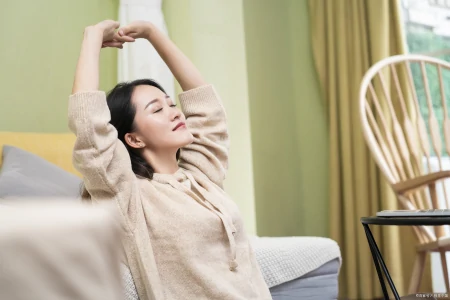 做四休三：新时代的工作与生活平衡，为什么这是一个大胆的尝试？（做四休三是什么意思）