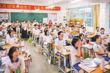 2023年高考结束！一路繁花相送，愿你前程似锦-2024新高考选科