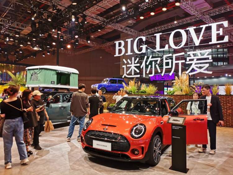 亏了5亿个冰淇淋，宝马不冤（亏一个亿）