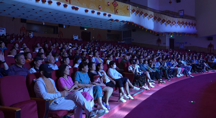 新疆和田：“皖和号”旅游专列来和 287名游客开心游和田-第一摩码资产待遇怎么样