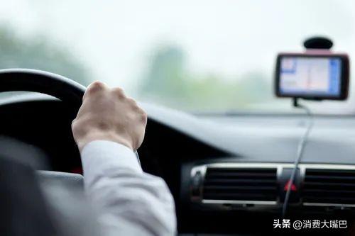 车展忙活好几天，宝马半个董事会败给了一个冰淇淋！（宝马车展厅图片）