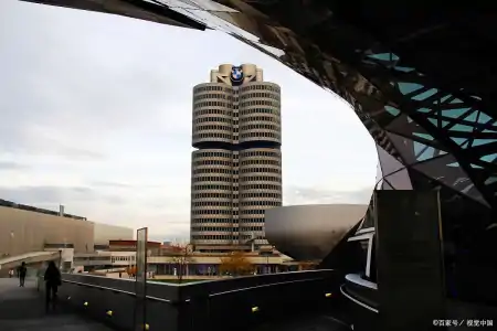 宝马“冰淇淋事件”引发市值蒸发，品牌形象和销售业绩将受影响！（宝马冰雪路面怎么开车）