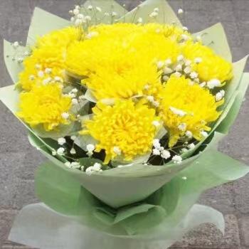 清明——山东枣庄车被烧成空壳（枣庄发生车祸）