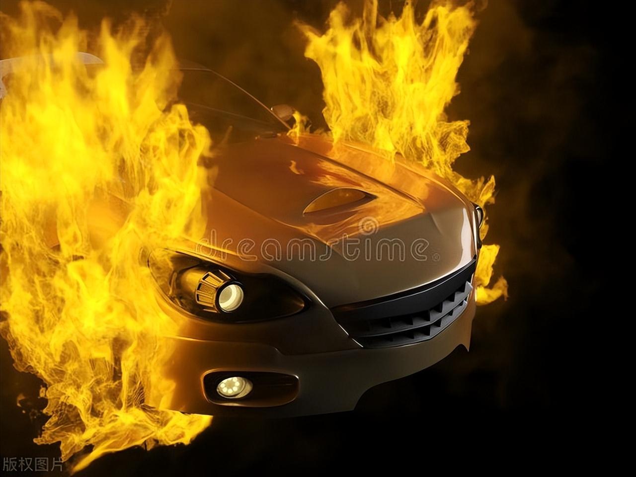 坟前停车，豪车自燃（坟前有车道好不好呀）