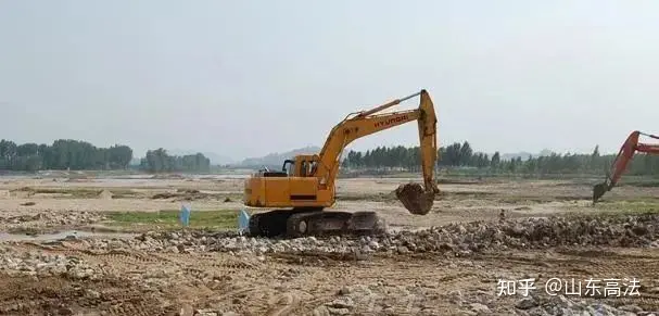 施工挖坏村民祖坟，法院：支持精神损害赔偿（施工挖到祖坟精神损失费如何赔偿）