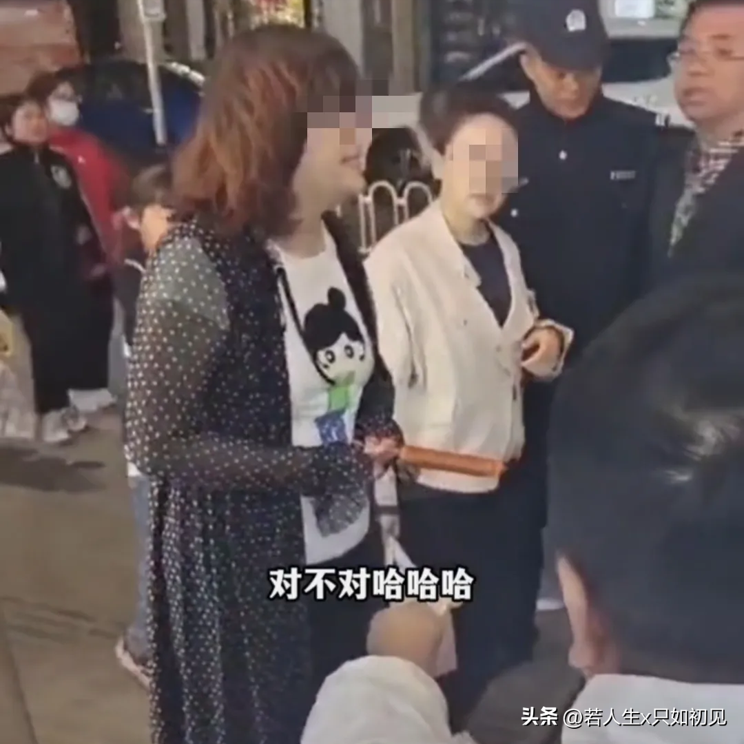 烤肠一根3元两根5元，女子要2.5元买一根，商贩不肯女子告他诈骗（2元一根的烤肠,究竟是什么肉?看完真相绝对吓你一跳!）