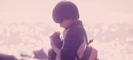 痛心！4岁女童在车内不幸身亡，“凶手”又是它……（小女孩闷死在车里）