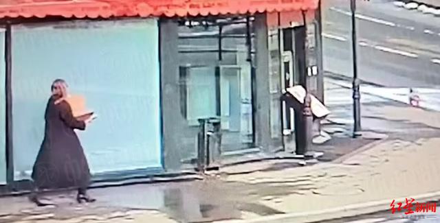 俄知名战地记者在圣彼得堡咖啡店爆炸中身亡，26岁女嫌疑人被捕后坚称遭陷害