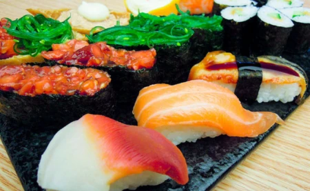 吃自助餐，4种“隐形贵菜”常被放在角落，看到不拿，老板偷着乐-自助餐里的隐形贵菜