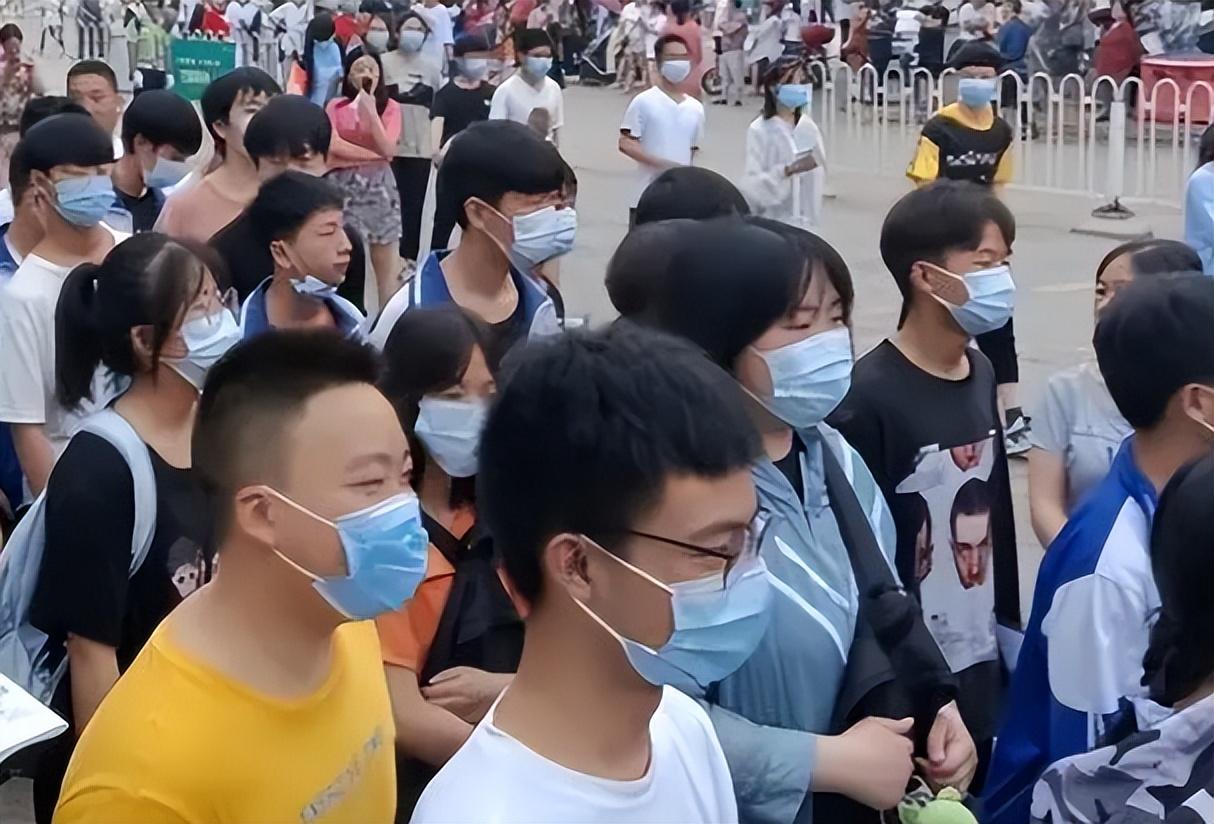 隔着屏幕都感受到了压迫！高考监控过程曝光，小动作高清可见-高考考场监控要求