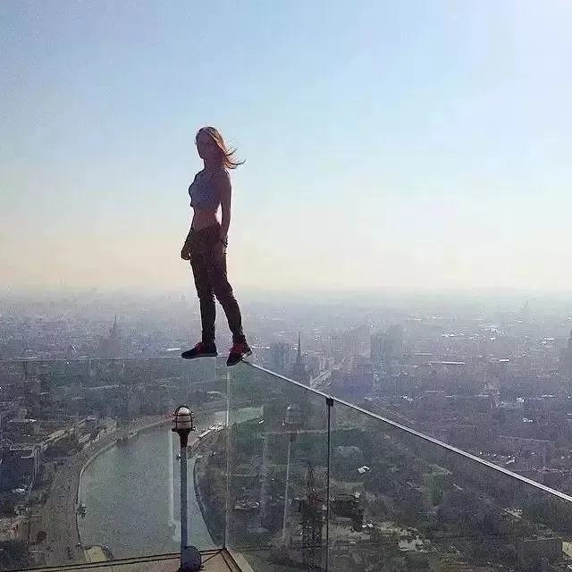 千万别这样自拍了……（别发自拍表情包）