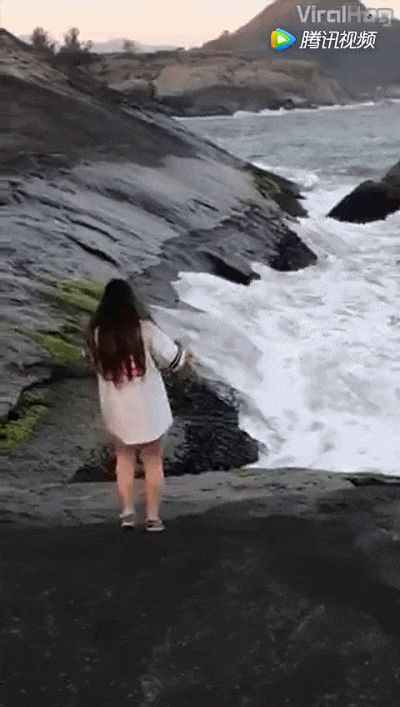 被自拍毁掉的中国游客（苹果手机拍照删掉了怎么办找回）