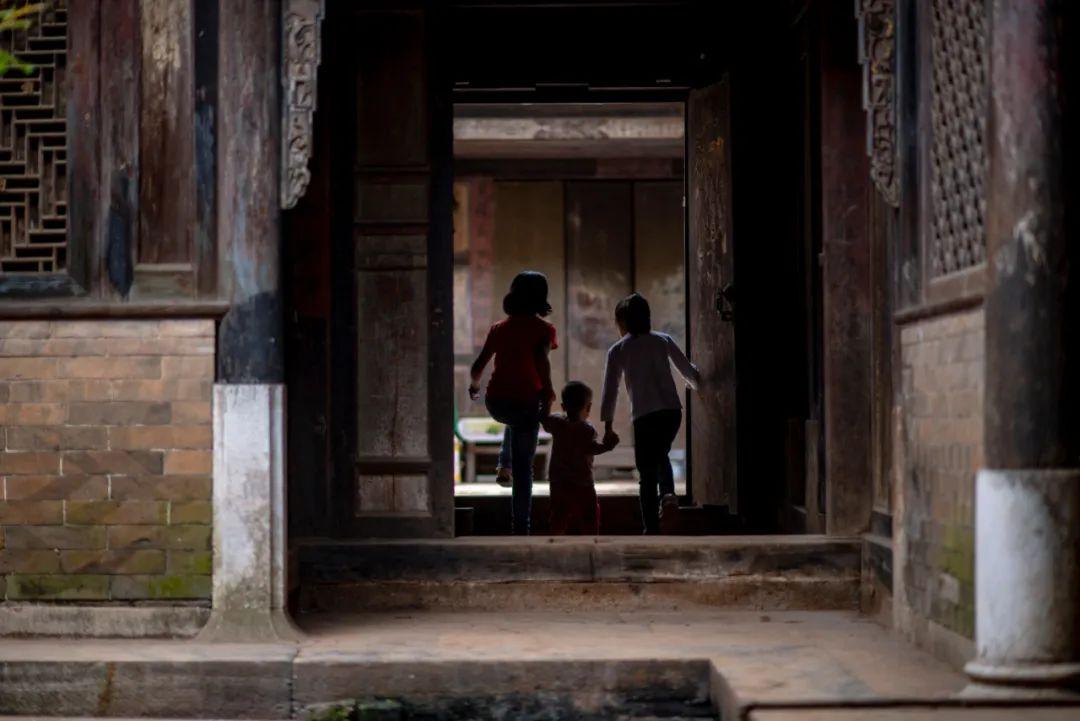 各地网友坐不住了！不服来战→