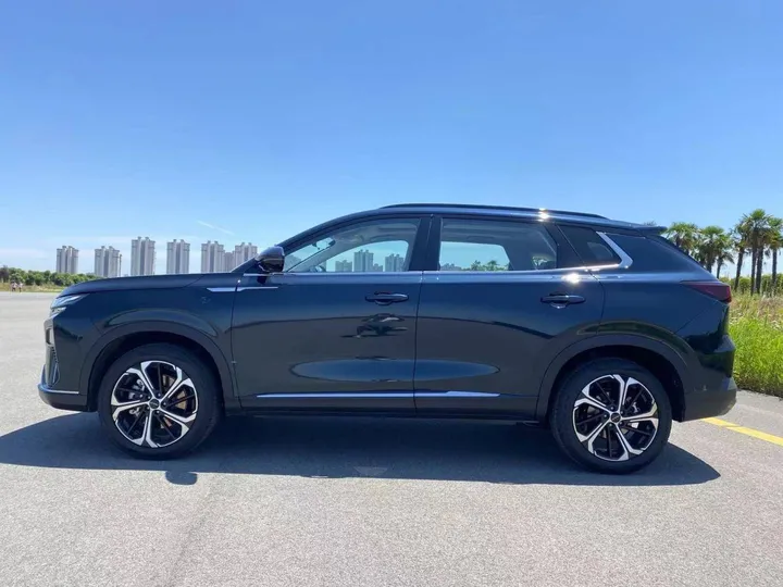 试驾官 | 评测东风风神皓极，真有实力还是徒有其表？-东风风神炫酷多少钱