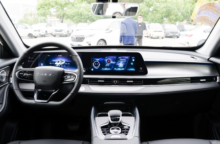 同价位对比，东风皓极VS瑞虎8 PRO谁更值得入手？-东风浩荡小说简介