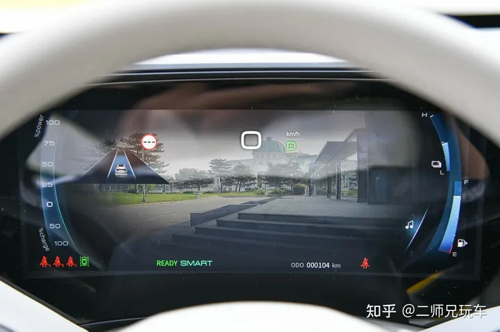 看颜值测空间，拼配置比动力，不到14万的风神皓极，值不值得买？-风神 suv