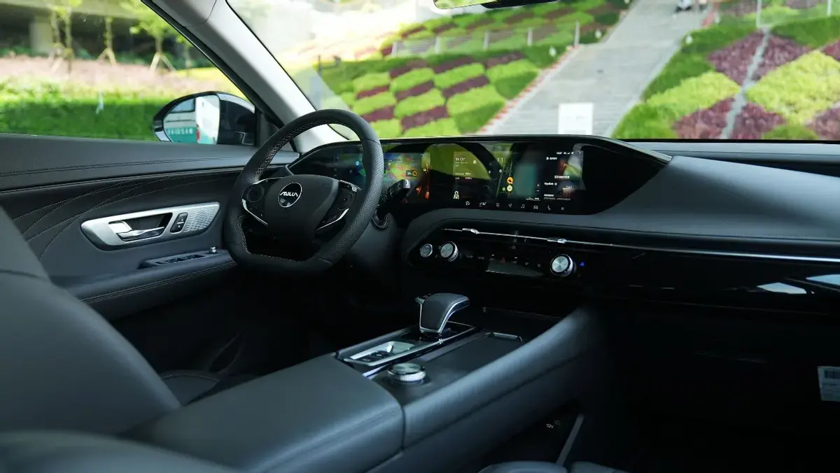 两个月用车体验，行驶里程超过3500公里，深度试驾风神皓极-风神奕炫2021款报价及图片