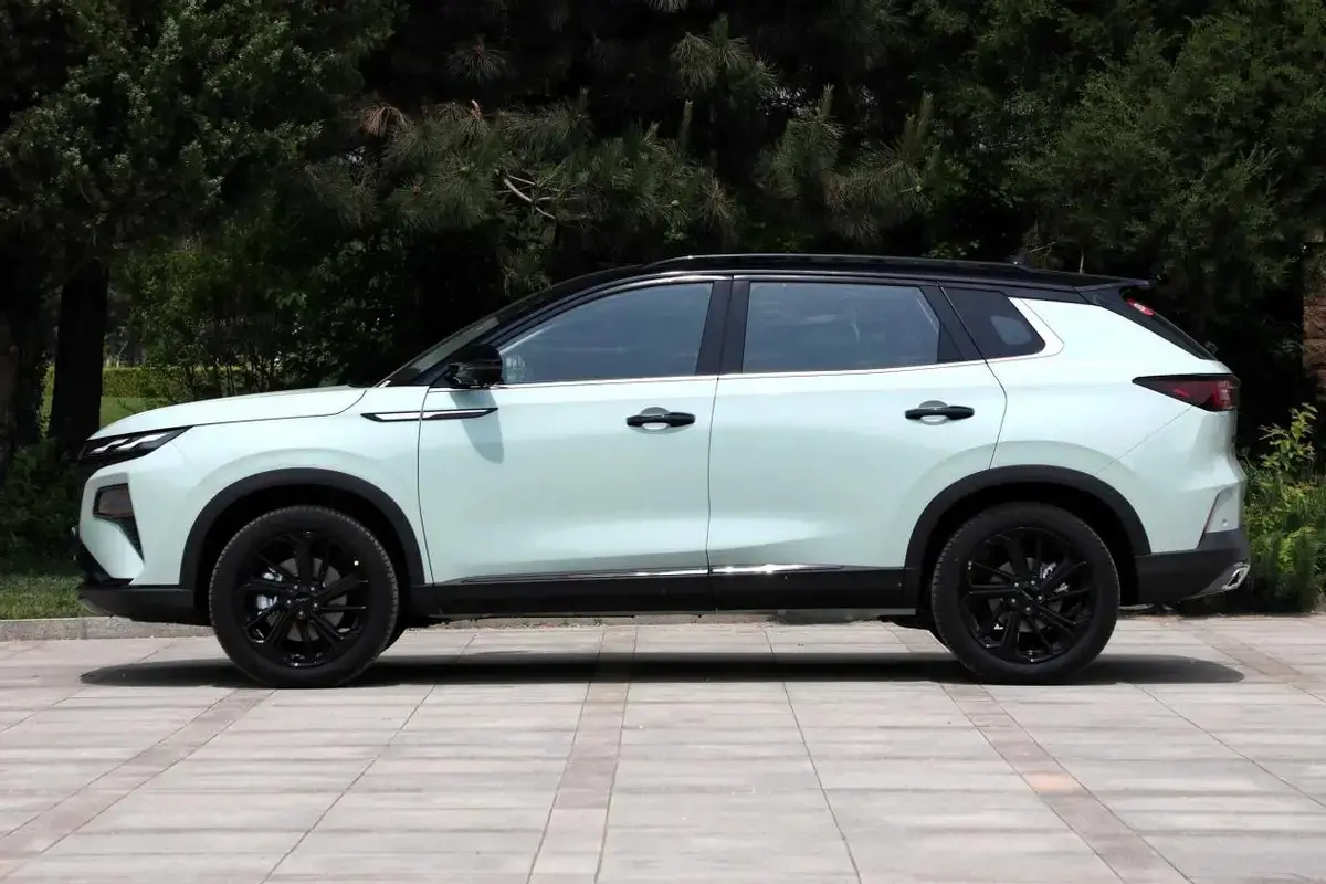 国产混动SUV新成员，评测皓极混动版，徒有虚名还是真有实力？-皓影混动版是什么意思