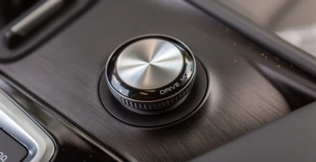 试驾风神皓极混动版，订单占比超50%，紧凑SUV的新一轮内卷-东风风神纯电动车报价