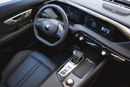 混合动力，空间实用，东风风神皓极亮点多-东风风神奕炫max油电混动