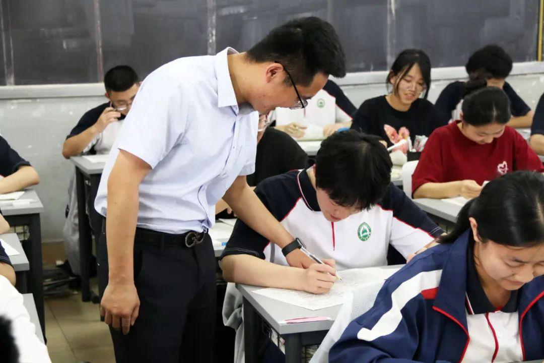 昌乐教师暖心助力高三学子迎接“高光时刻”-昌乐教师暖心助力心得体会感悟