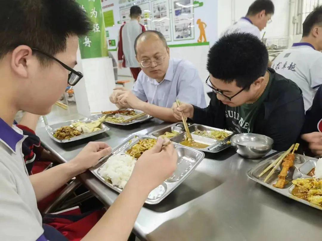 昌乐教师暖心助力高三学子迎接“高光时刻”-昌乐教师暖心助力心得体会感悟