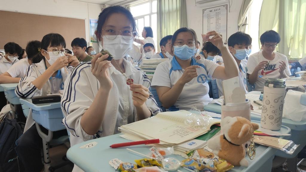 一声“妈”，胜万金！最后一课，青岛一中这群高三生别样谢师恩-青岛一中学校图片高清