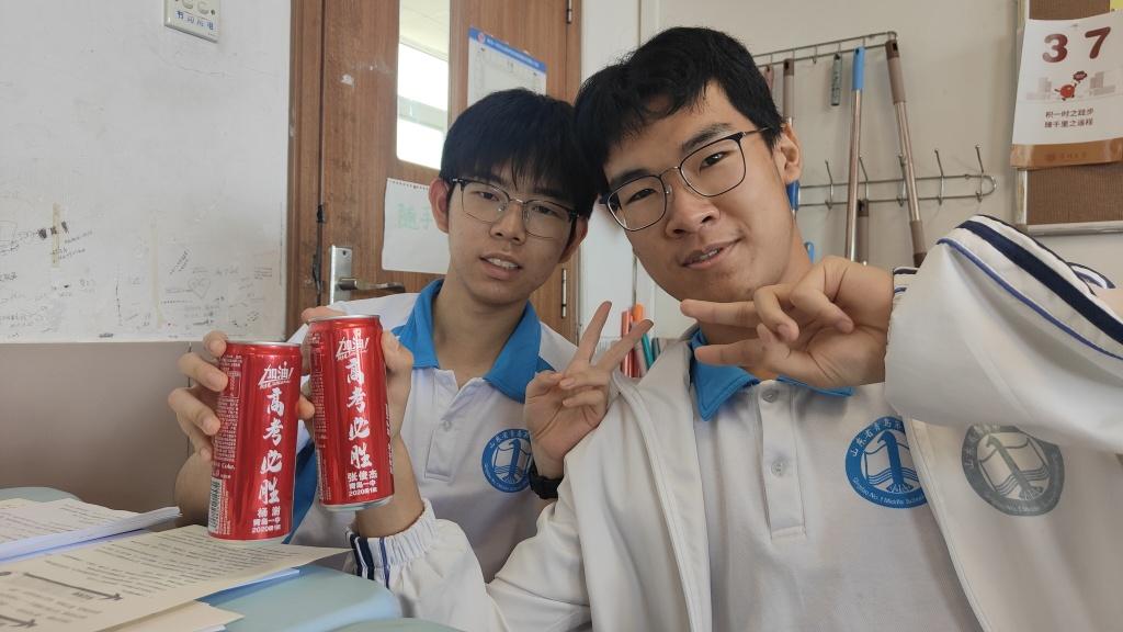 一声“妈”，胜万金！最后一课，青岛一中这群高三生别样谢师恩-青岛一中学校图片高清