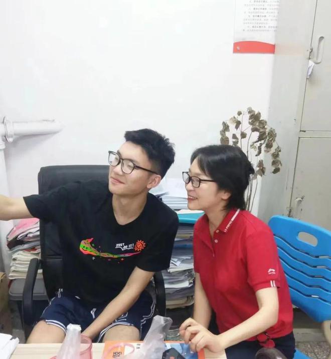 扣进清华背后的故事 | 这场双向奔赴的绵阳南山师生之旅，太美了-绵阳南山学校地址查询