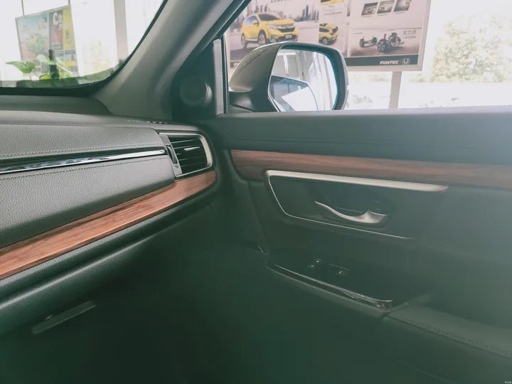 本田新CR-V到店实拍：外形小幅调整-全新本田CRV2023款试驾视频