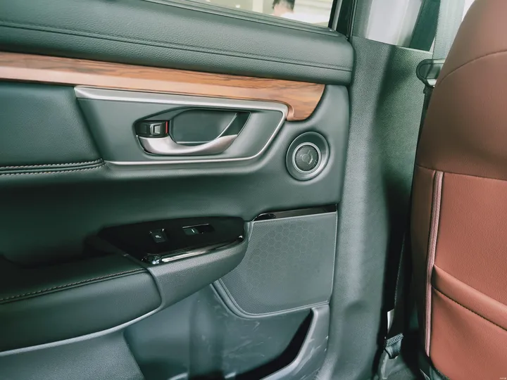 本田新CR-V到店实拍：外形小幅调整-全新本田CRV2023款试驾视频