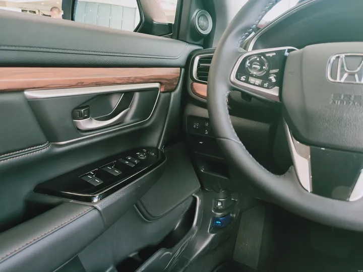 本田新CR-V到店实拍：外形小幅调整-全新本田CRV2023款试驾视频