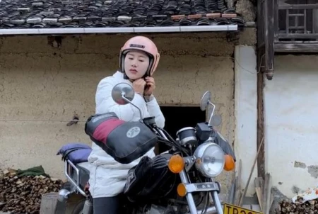 离异妇女乡愁沈丹，三年逆袭成千万网红，只花了三年逆袭成功！（网红乡愁沈丹视频播放在线观看）