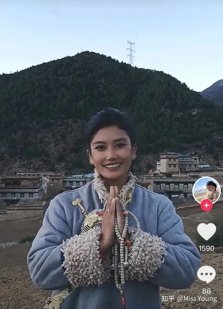 又一个被央视点名的网红？拍个土味视频就带全村脱贫致富，还被夸美若西施（央视走村直播看脱贫主持人）